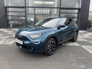 Voir le détail de l'offre de cette FIAT 600 1.2 Hybrid 100ch La Prima DCT6 de 2024 en vente à partir de 27 999 € 