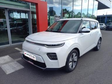 Voir le détail de l'offre de cette KIA e-Soul 204ch Lounge de 2023 en vente à partir de 440.08 €  / mois