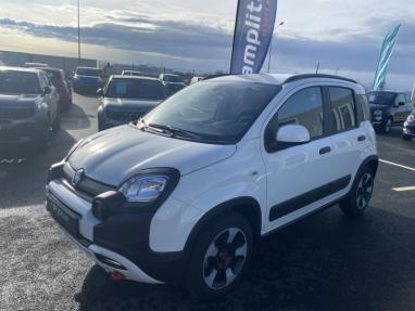 Voir le détail de l'offre de cette FIAT Panda 1.0 70ch BSG S&S  Cross de 2024 en vente à partir de 13 599 € 