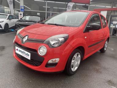 Voir le détail de l'offre de cette RENAULT Twingo 1.2 LEV 16v 75ch Life eco² de 2013 en vente à partir de 7 989 € 