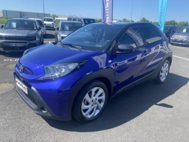 Voir le détail de l'offre de cette TOYOTA Aygo X 1.0 VVT-i 72ch Design de 2022 en vente à partir de 12 999 €