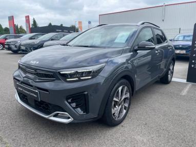 Voir le détail de l'offre de cette KIA Stonic 1.0 T-GDi 120ch MHEV GT Line Premium DCT7 de 2022 en vente à partir de 214.39 €  / mois