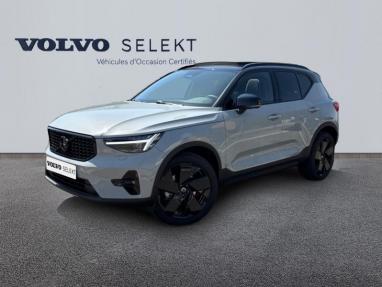 Voir le détail de l'offre de cette VOLVO XC40 B3 163ch Black Edition DCT 7 de 2025 en vente à partir de 46 989 €